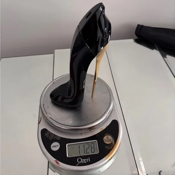 Carolina Herrera Good Girl Eau de Parfum Spray, 2.7 oz. - Picture 3 of 6